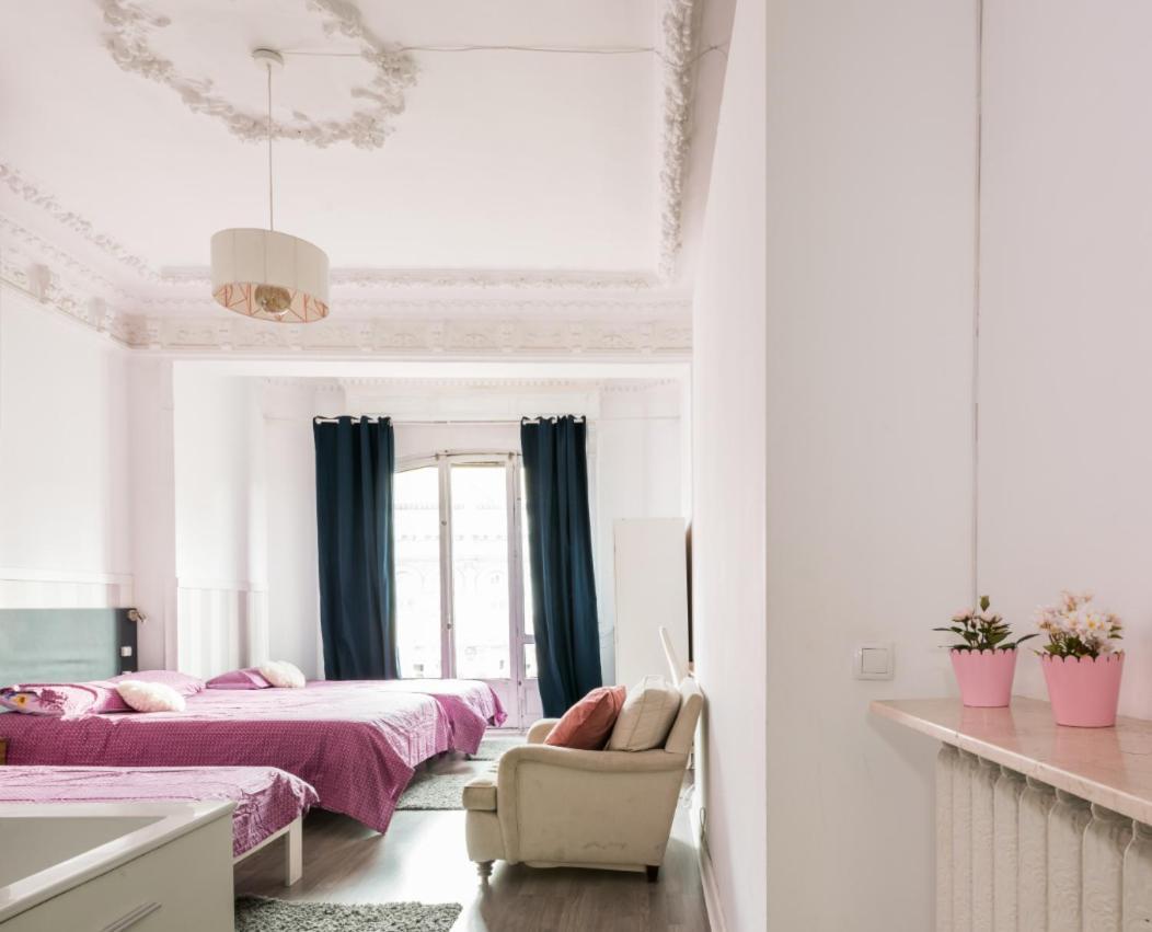 M&F 7 Rooms/7 Bathrooms Over Gran Via Madrid Bagian luar foto