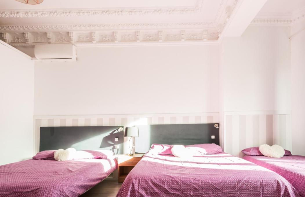 M&F 7 Rooms/7 Bathrooms Over Gran Via Madrid Bagian luar foto
