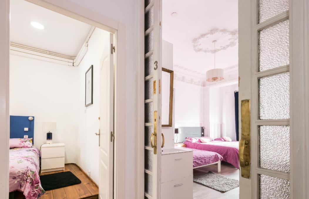 M&F 7 Rooms/7 Bathrooms Over Gran Via Madrid Bagian luar foto
