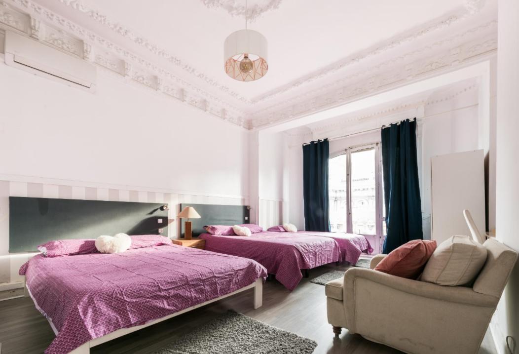 M&F 7 Rooms/7 Bathrooms Over Gran Via Madrid Bagian luar foto