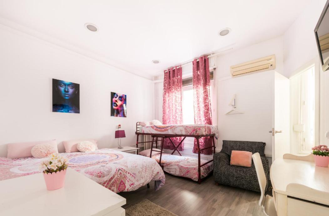 M&F 7 Rooms/7 Bathrooms Over Gran Via Madrid Bagian luar foto