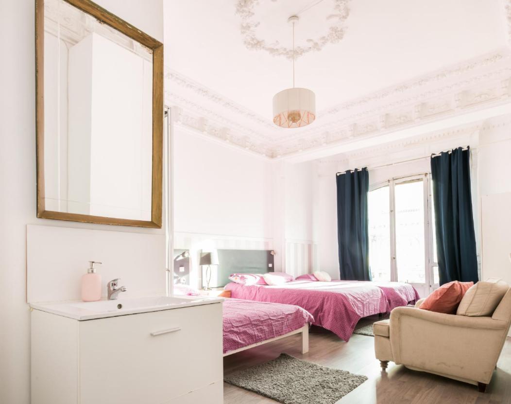 M&F 7 Rooms/7 Bathrooms Over Gran Via Madrid Bagian luar foto