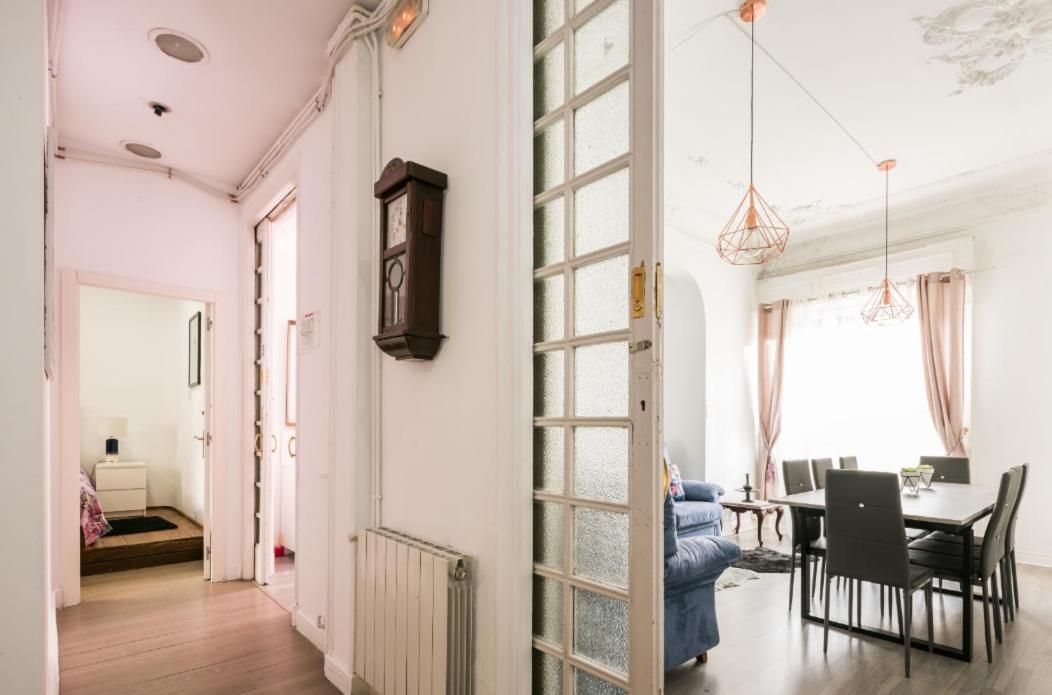 M&F 7 Rooms/7 Bathrooms Over Gran Via Madrid Bagian luar foto