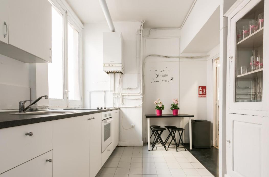 M&F 7 Rooms/7 Bathrooms Over Gran Via Madrid Bagian luar foto